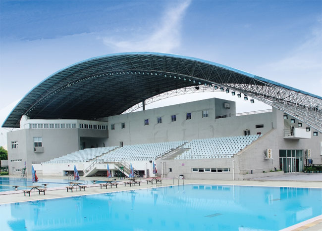 临河游泳馆网架